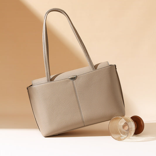 Chic Versatile Underarm Bag Spring Summer Lazy Style Tote Bag Spacious for Commutes Retro Inspired Shoulder Bag for Effortless Everyday Use