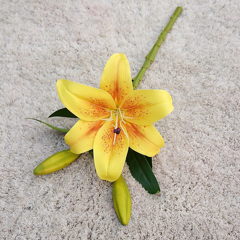 Realistic Miniature 3D Lily - Short Stem Artificial Flower for Home, Hotel Decor, Wedding Photography, and Event Styling