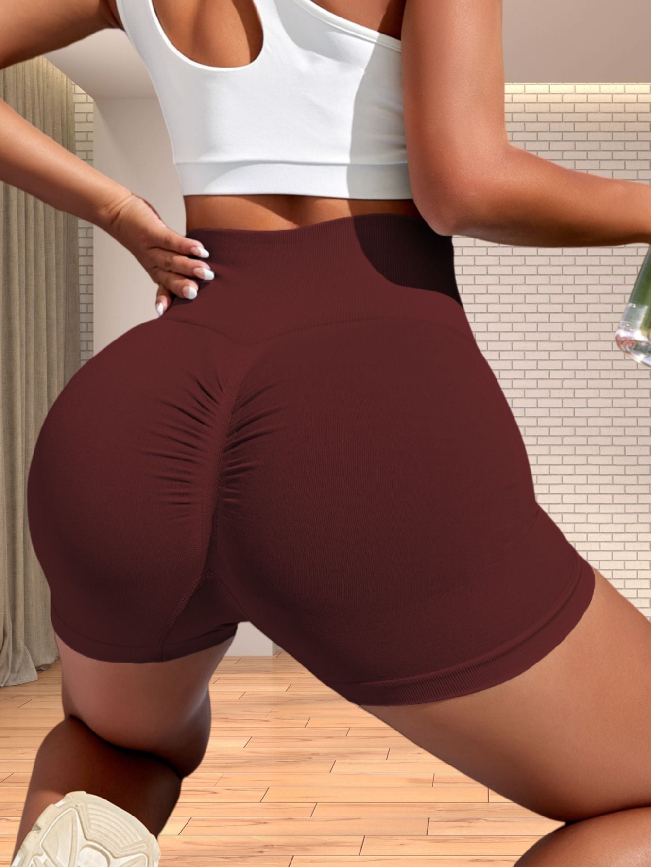 European Style Seamless Peach Butt Yoga Shorts for Women High Waisted Quick Dry Running Fitness Shorts for Comfort and Support