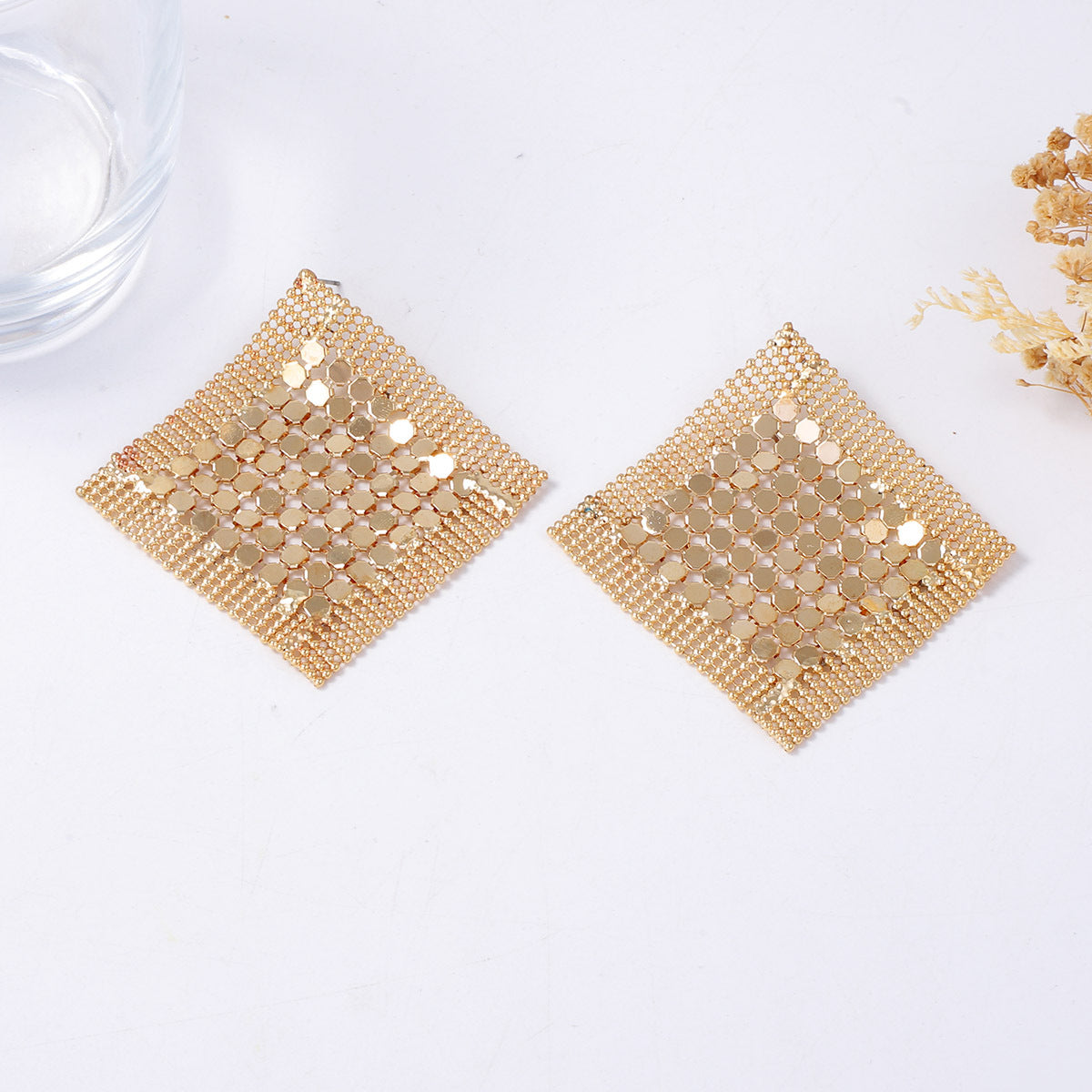 Chic Minimalist Luxury Metal Sequin Tassel Diamond Grid Stud Earrings – Versatile & Sophisticated Style for Women