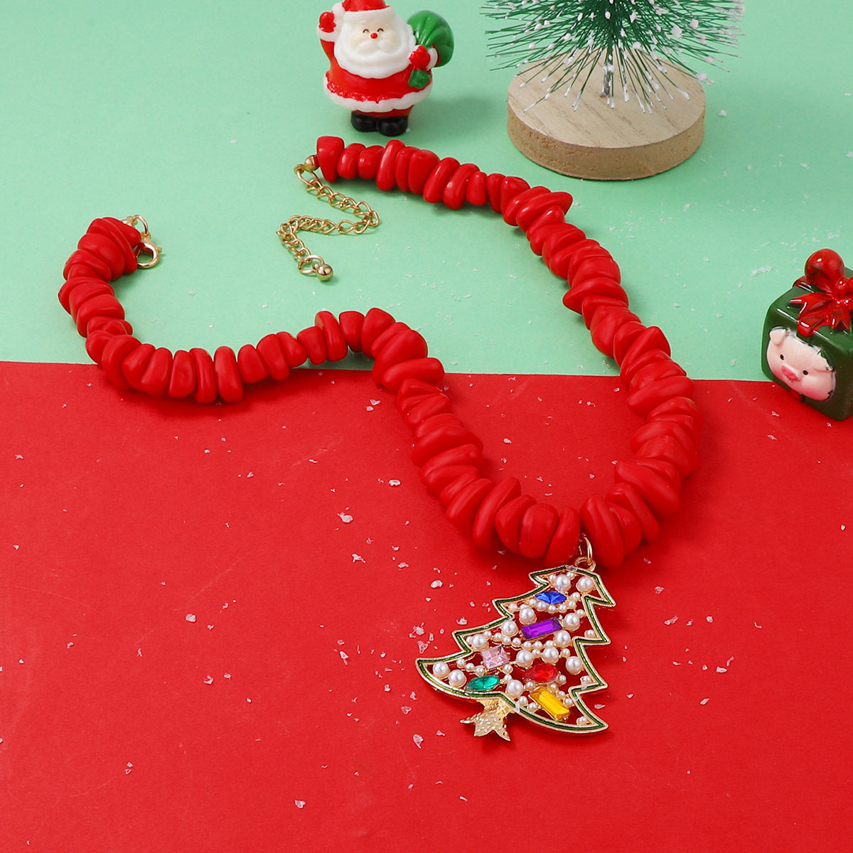 Elegant Minimalist Alloy Christmas Tree Pendant Necklace with Pearl Beads and Rhinestones - Unique Holiday Jewelry Gift