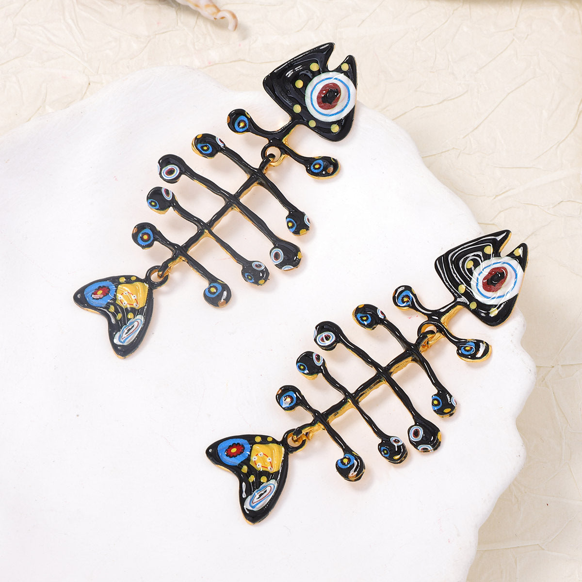Stylish and Trendy Beach-Inspired Alloy Fishbone Earrings with Unique Oceanic Print for Women - Exaggerated Black Fishbone Design for a Distinctive Look