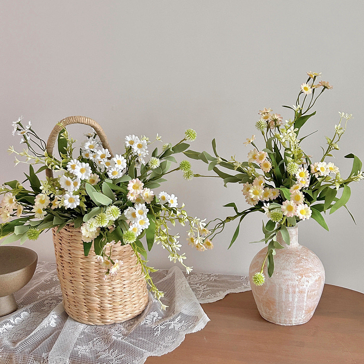 Autumn-Inspired Artificial Chamomile Flower Bouquet - Vibrant Faux Daisy Floral Arrangement for Home Decoration, Table Centerpieces, and Photography Props