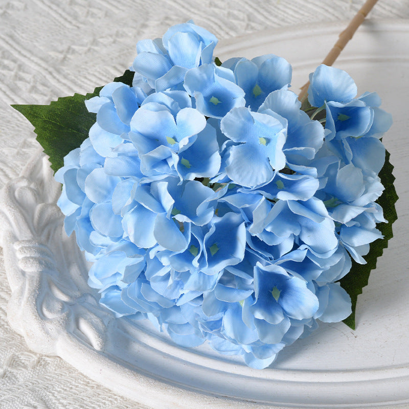 Lifelike Hydrangea Silk Flowers - Soft to the Touch, Moisture-Resistant, Perfect for Wedding Decor and Home Accents - Elegant Faux Floral Arrangement for Living Room Centerpieces