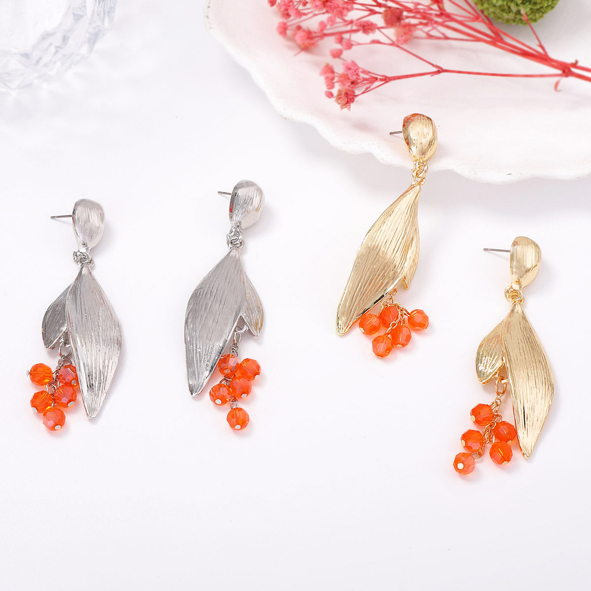 Elegant Minimalist Alloy Leaf Earrings with Full Rhinestones and Tassels - Chic and Versatile Women's Jewelry for Any Occasion