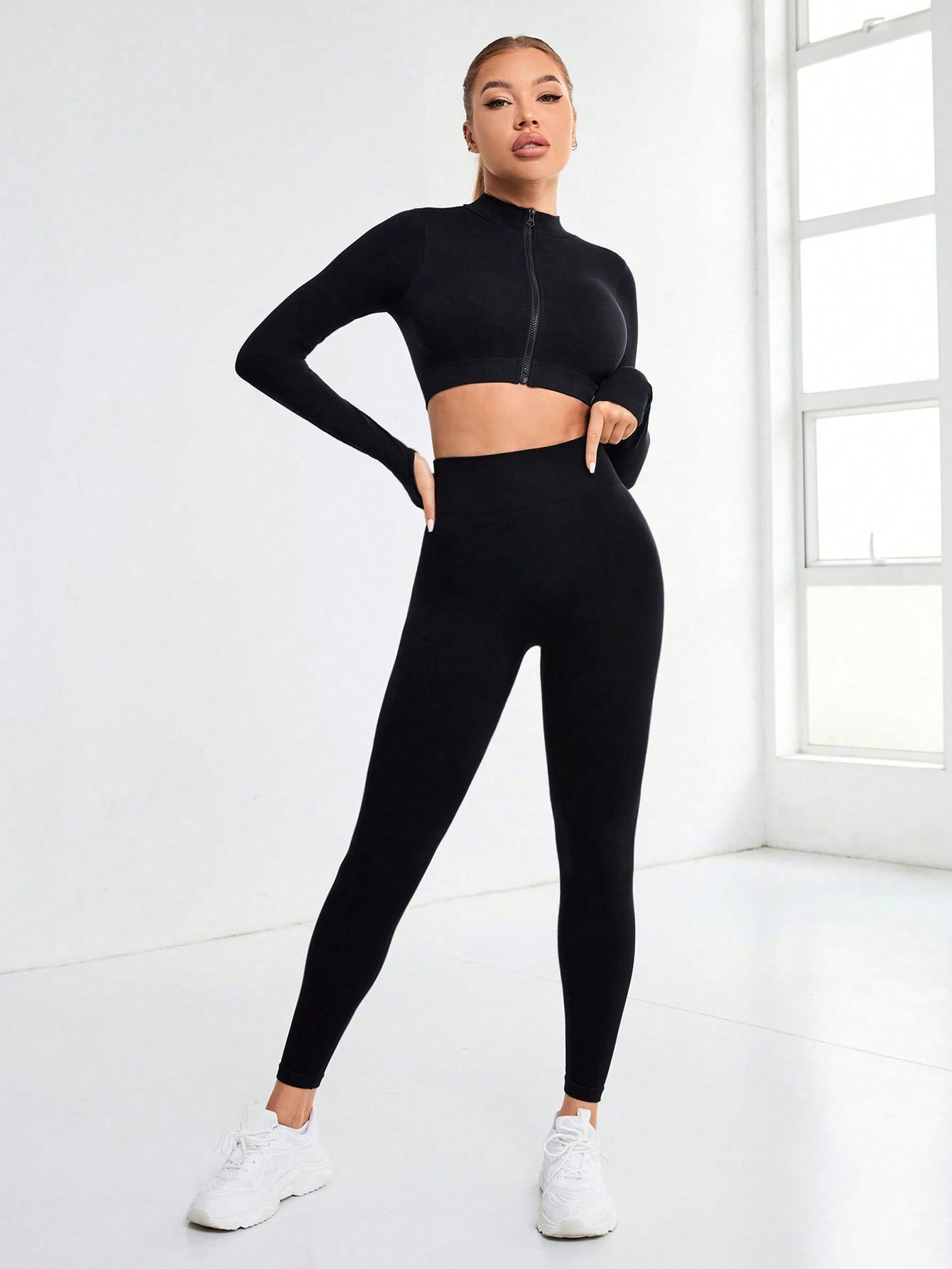 Women's Yoga Set Long Sleeve and Pants Activewear for Fitness Casual Wear Two Piece Athletic Outfit for Comfort and Performance