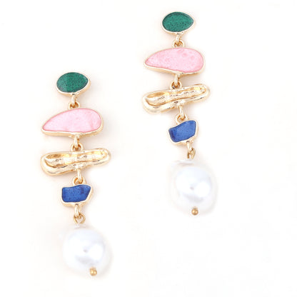 Chic Irregular Geometric Pearl Inlaid Earrings for a Fresh, Versatile Look – Perfect for Trendy Young Women!