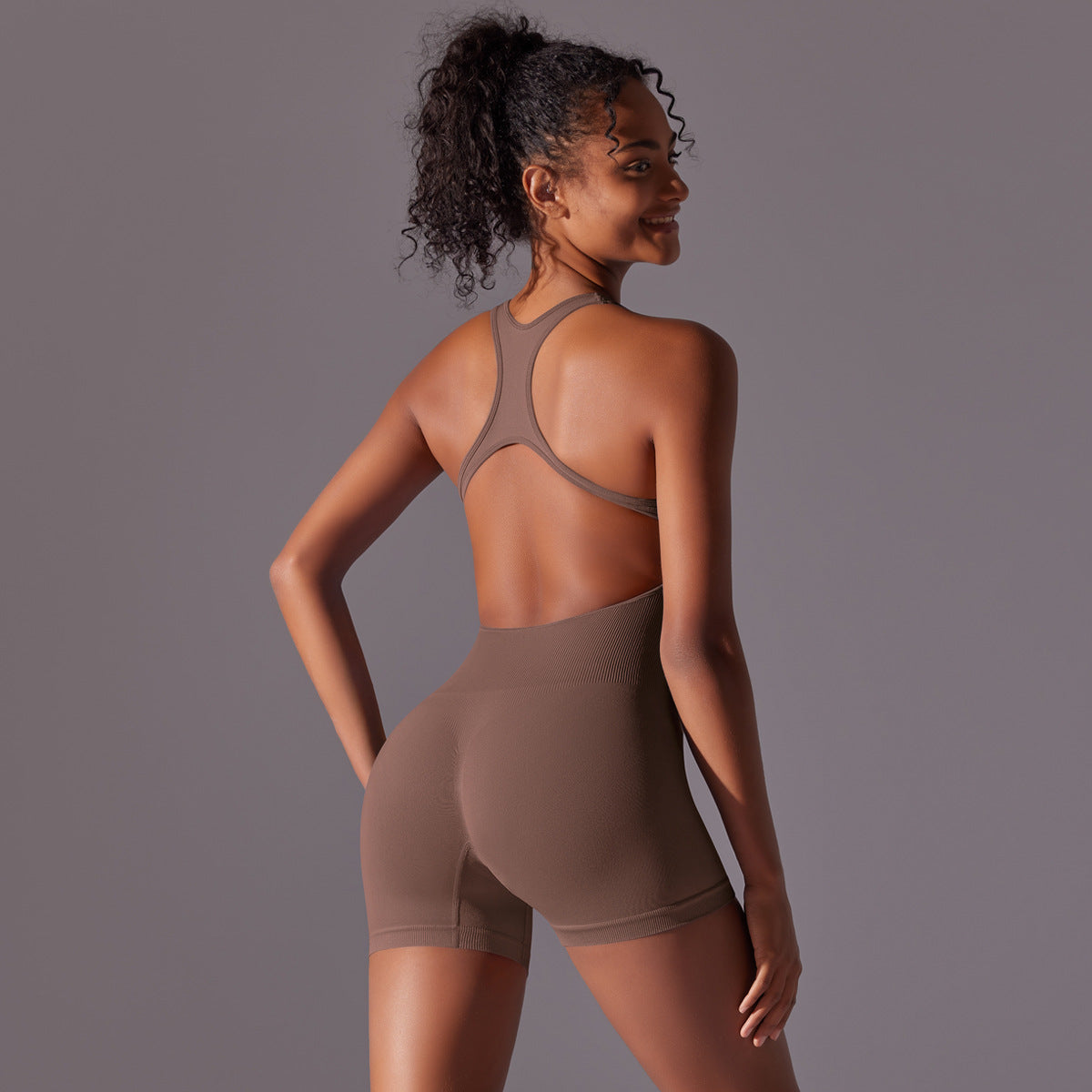 Seamless Yoga Bodysuit for Women Sculpting Back Design Butt Lifting and One Piece Activewear for Pilates Fitness and Gym Workouts