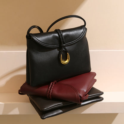 Elegant Leather Saddle Crossbody Bag for Women Versatile Genuine Lambskin Shoulder Purse with Chic Design for Any Occasion