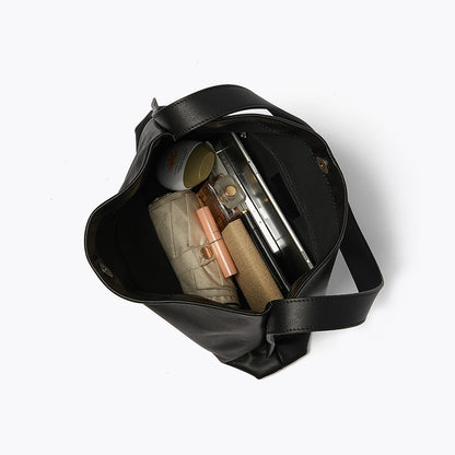 Spacious Leather Tote Bag Set Mother Daughter Shoulder Bags Crafted from Cowhide for Everyday Use