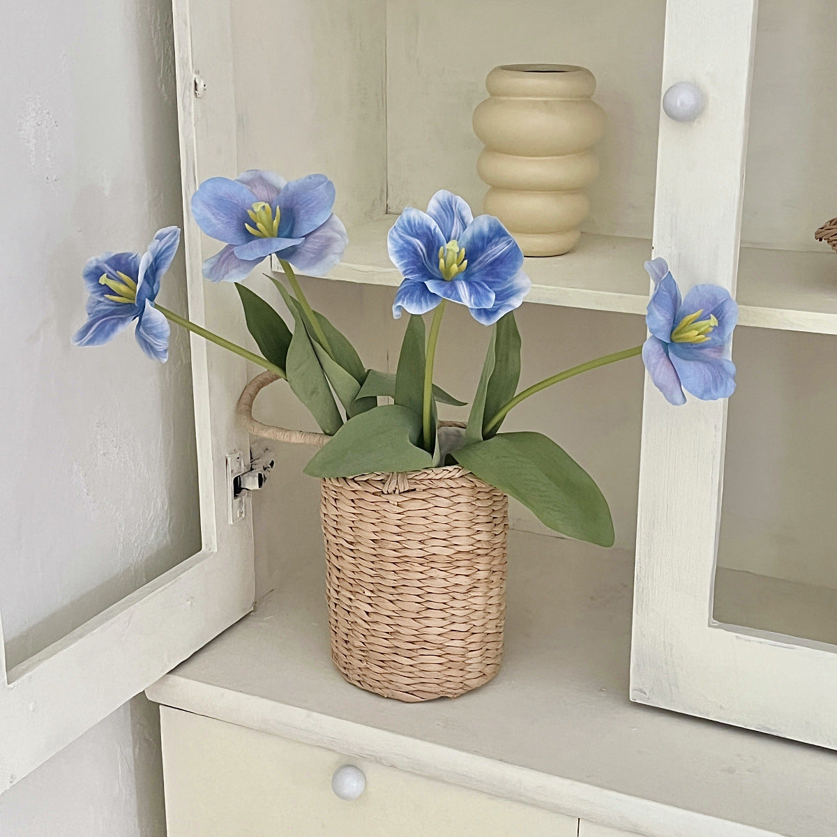 Elegant Faux Brown Tulip Flowers for Home Décor - Perfect for Living Room and Dining Table Vases, Ideal Prop for Photography