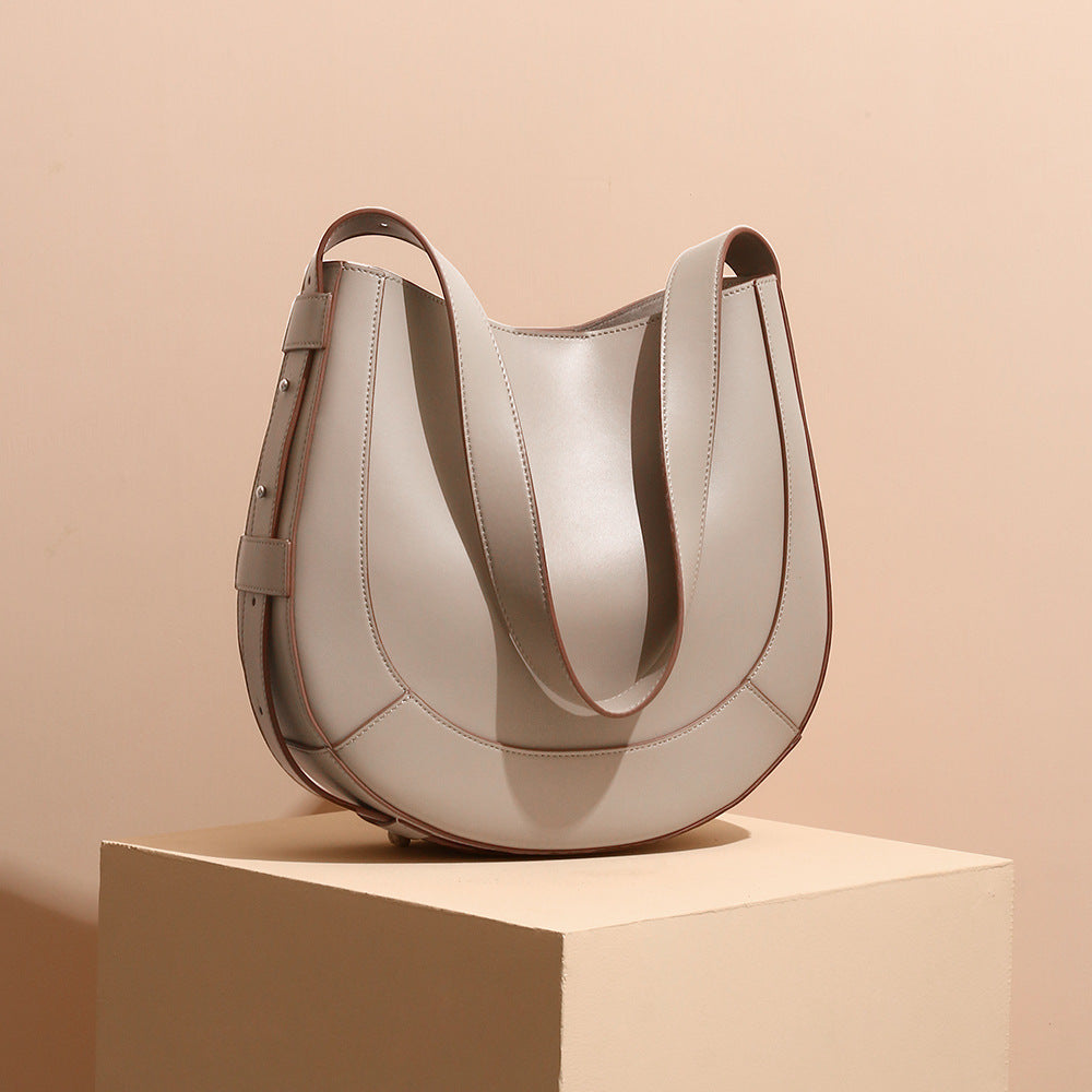 Genuine Leather Sherry Tote Bag Chic Minimalist Large Capacity Shoulder Bag for Everyday Commute and Fashion Forward Looks