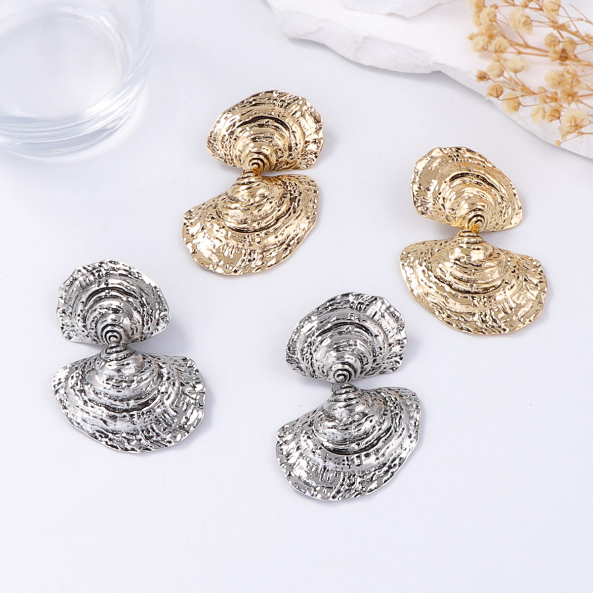 Chic Vintage-Inspired Alloy Double Shell Drop Earrings – Elegant Beach Vacation Accessory for a Stylish Look