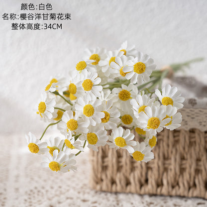 Realistic Artificial Chamomile Flower Bouquet - Lifelike Green Plants for Wedding Decor, Event Styling, and Home Decoration - Trendy INS Aesthetic - Model MW66002