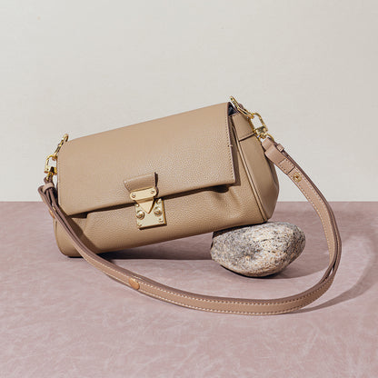 Chic Korean Inspired Designer Chain Bag Genuine Leather Crossbody Purse for Commuters Spacious Minimalist Design for Everyday Use