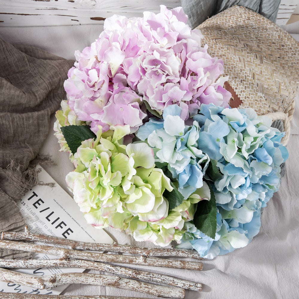 Realistic Hydrangea Faux Flowers for Home Decor - Elegant Wedding Bouquet, Aisle Decorations, and Stunning Floral Wall Arrangements (Model: MW07355)