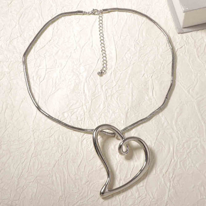 Sleek Minimalist Rope-Style Metal Chain Alloy Hollow Heart Pendant Necklace – Versatile Casual Fashion for Women