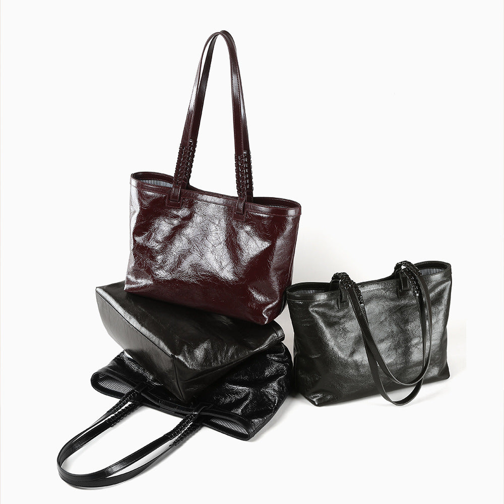 Elegant Genuine Leather Women's Handbag Commuter Tote Versatile Crossbody Purse with Feel for the Modern Professional