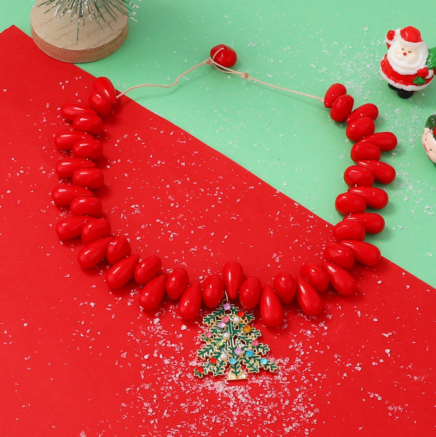 Elegant Christmas Series Minimalist Alloy Oil Drip Green Zircon Crystal Christmas Tree Pendant Bead Necklace for Women - Perfect Holiday Gift
