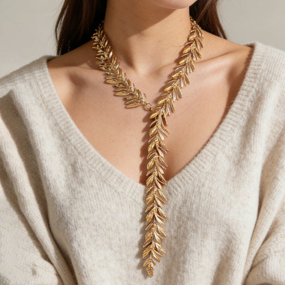 Chic Minimalist Alloy Leaf Pendant Necklace – Elegant and Stylish Design for Effortless Sophistication
