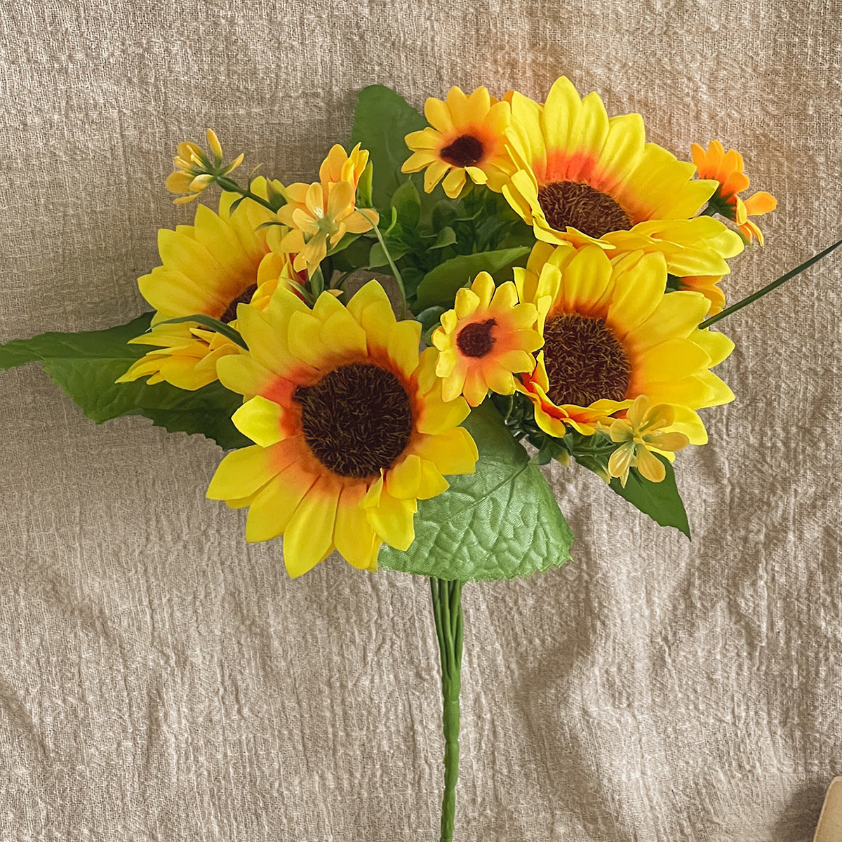 Charming Sunflower Valentine's Day Floral Arrangement – Soft and Realistic Silk Flower Centerpiece for Home Dining Table Decor