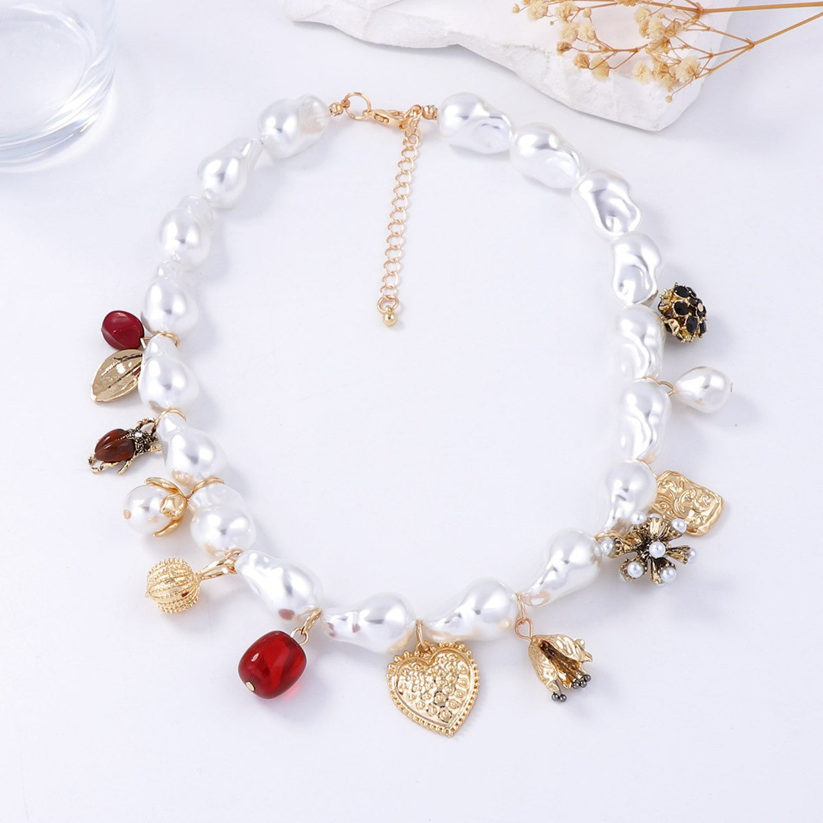Elegant Minimalist Baroque-Inspired Heart and Gemstone Pendant Necklace with Faux Pearls – Perfect for Everyday Casual Wear