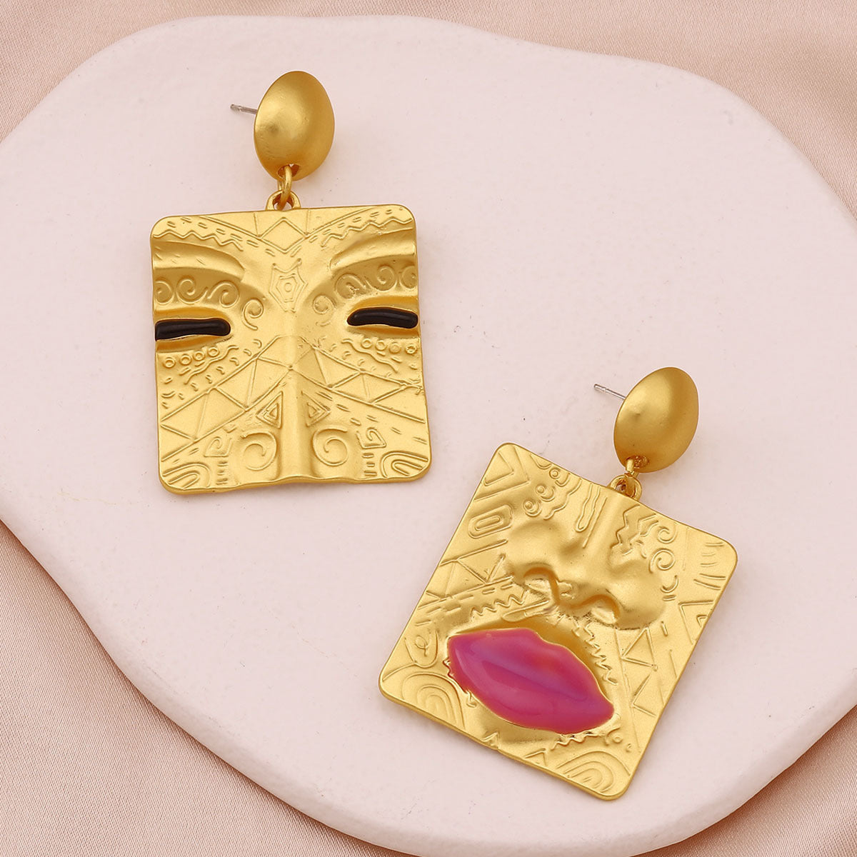 Versatile Vintage-Inspired French Chic Earrings: Elegant, Luxurious, and Unique Ear Accessories for Every Occasion