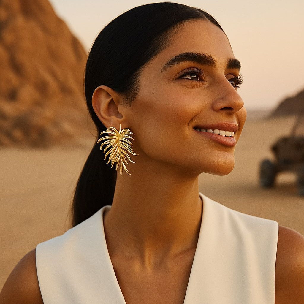 Exquisite Lightweight Luxury Unique Creative Alloy Betel Leaf-Inspired Women's Earrings – Versatile Everyday Accessory for Effortless Style
