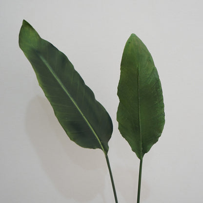 Lifelike Bird of Paradise Leaf Artificial Plant - Stylish Greenery Decoration for Living Rooms, Office Spaces, and Events - Chic Faux Banana Leaf Floral Arrangement for Stunning Home Decor