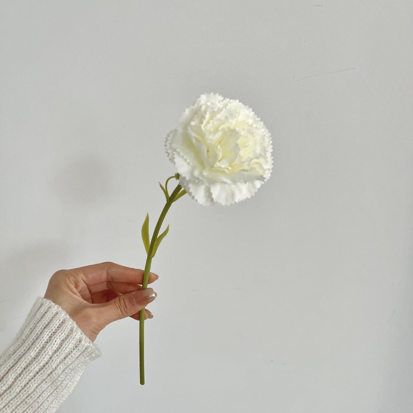 Single Stem Realistic Carnation Flower - Perfect for Home Décor in Bedrooms, Living Rooms, and Dining Tables - Stunning Artificial Floral Arrangement for Long-Lasting Beauty