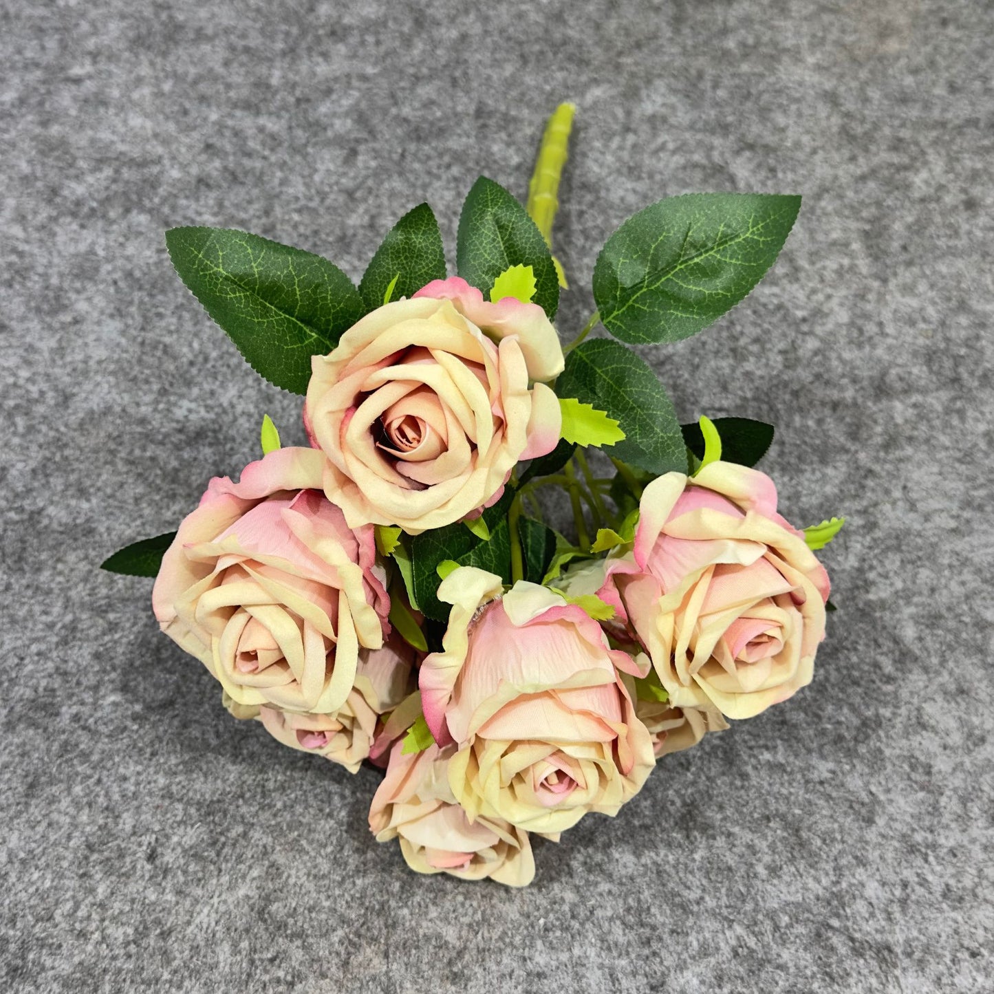 Realistic 7-Branch Velvet Rose Bouquet - Beautiful 7-Head Faux Flowers for Living Room and Wedding Decorations, Perfect Handheld Floral Arrangement