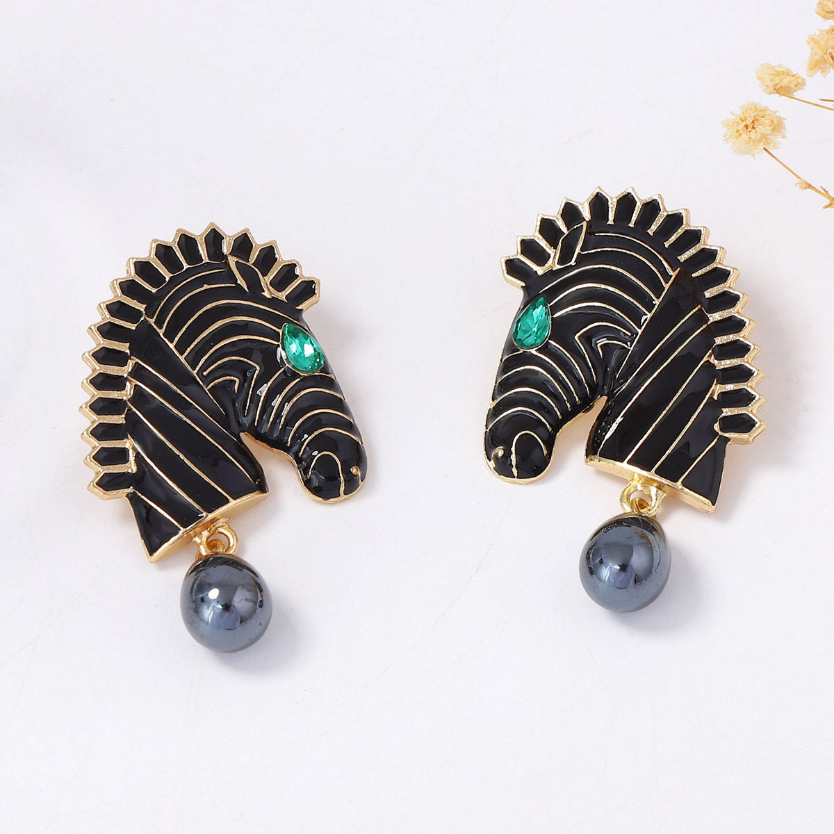 Trendy and Unique Horse Head Alloy Drop Earrings with Striped Design – Perfect for Animal Lovers and Fashion Enthusiasts!
