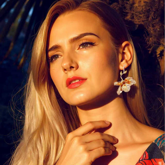 Exaggerated Luxurious High-End Designer Metal Pleated Flower Drop Earrings – Vintage Minimalist Style Jewelry for Women