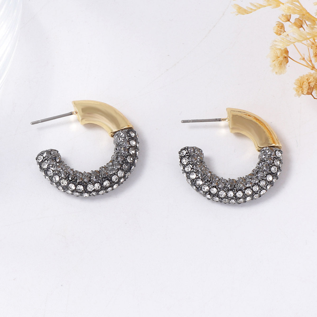 Exquisite High-Quality Shiny Faceted Half-Round Crystal Stud Earrings – Versatile Winter Best-Sellers for Effortless Elegance