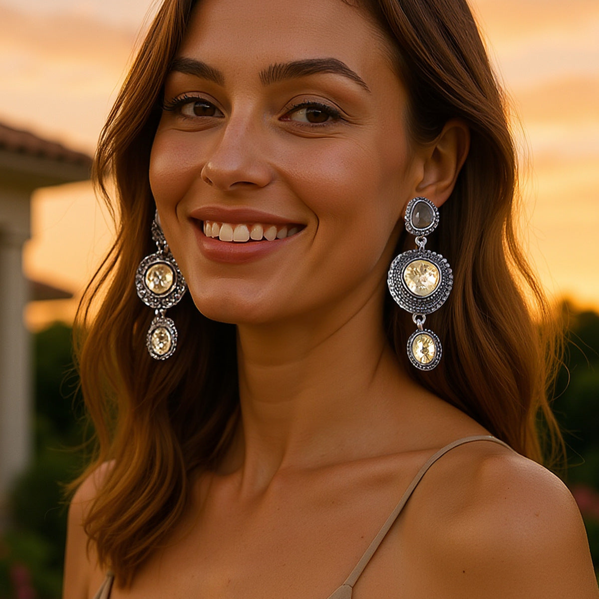 Chic Vintage-Inspired Luxe Geometric Alloy Round Earrings with Sparkling Diamonds - Perfect for Fashion-Forward Women