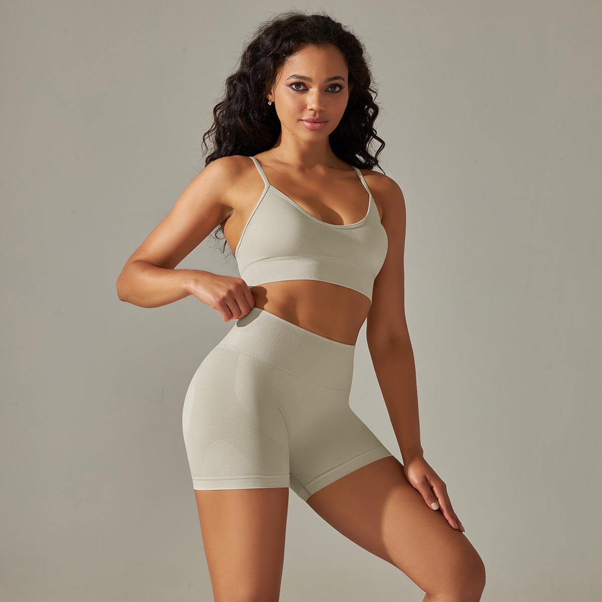 Seamless Sports Bra and High Waisted Shorts Set Peach Butt Yoga Fitness Workout Outfit for Women