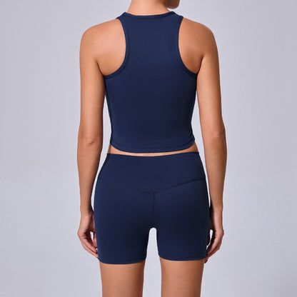 Versatile Casual Fitness Running Shorts and Quick Dry Tank Top Set Back Designed Yoga Outfit for Comfortable Workouts