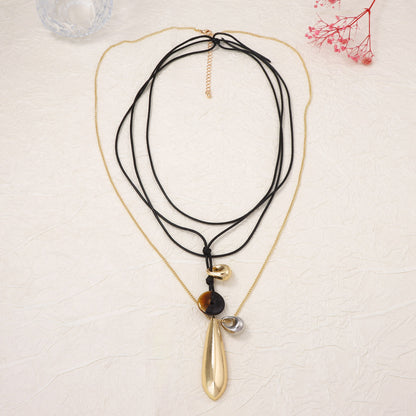 Trendy Layered Geometric Alloy Pendant Necklace - Minimalist and Eco-Friendly Stylish Accessory for Everyday Wear