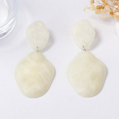 Elegant and Trendy Geometric Irregular Resin Earrings – Chic Statement Accessories for Women