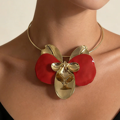 Bohemian Vintage Statement Metal Drop Oil Flower Pendant Necklace - Unique Casual Jewelry for Women