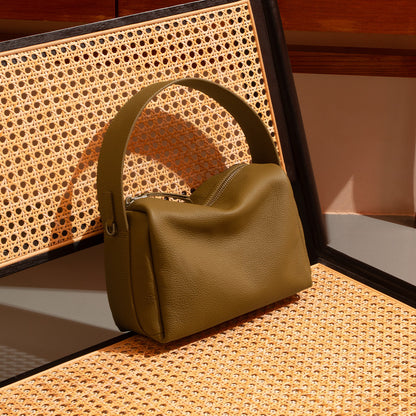 Versatile Genuine Leather Crossbody Bag for Everyday Commute Chic Minimalist Design Elegant Handheld Style Women's Accessory