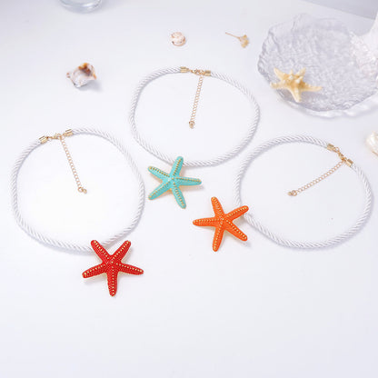 Stylish Ocean-Inspired Starfish Pendant Necklace for Women - Minimalist Resin and Alloy Casual Jewelry for Any Occasion