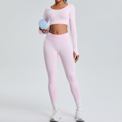 Seamless Slim Fit Yoga Set for Women Peach Lift High Waisted Leggings Fitted Activewear for Cycling Gym and Fitness Workouts