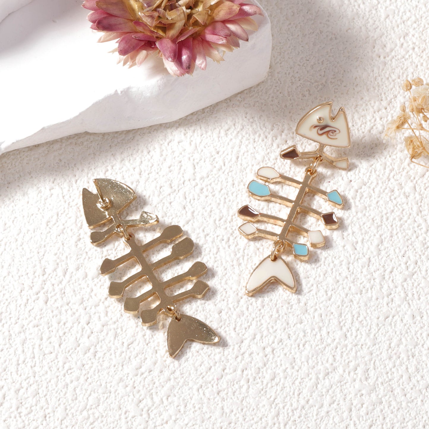 Unique Ocean Resort-Inspired Alloy Fishbone Dangle Earrings – Trendy, Versatile, and Minimalist Jewelry for Women