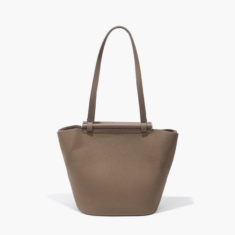 Autumn Winter Fashion Winged Bucket Bag Chic Versatile Genuine Leather Tote with Spacious Capacity for Daily Commuting