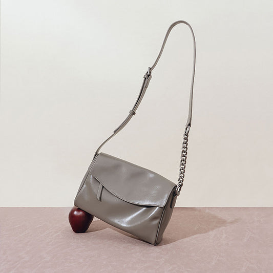 Korean Inspired Minimalist Messenger Bag Versatile Solid Color Large Capacity Shoulder Bag Made of Genuine Leather for Commuting and Everyday Use