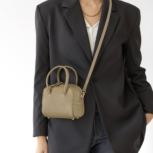 Women's Tote Bag Versatile Crossbody Purse in Genuine First Layer Cowhide Leather for Fashionable Commuting and Everyday Use