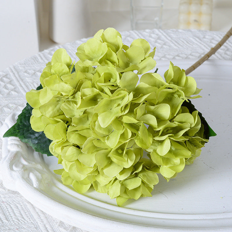 Lifelike Hydrangea Silk Flowers - Soft to the Touch, Moisture-Resistant, Perfect for Wedding Decor and Home Accents - Elegant Faux Floral Arrangement for Living Room Centerpieces