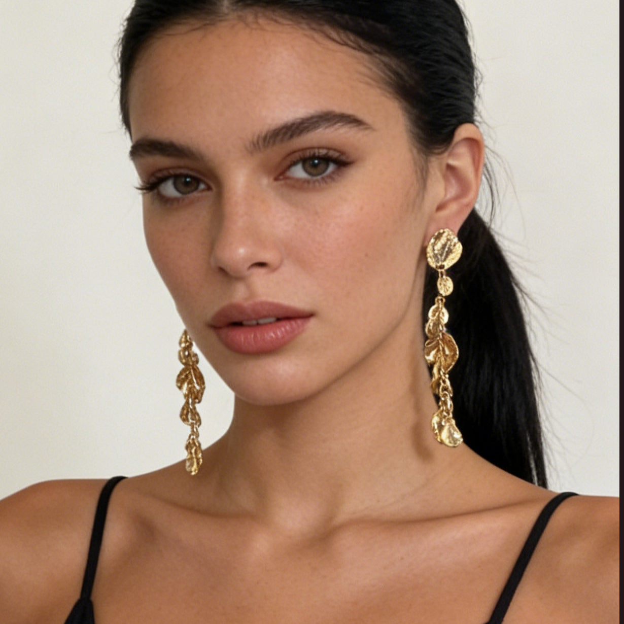 Chic Vintage-Inspired Long Geometric Round Drop Earrings for Women - Perfect for Parties and Evening Events