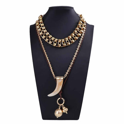 Stylish Layered Animal Horn Pendant Necklace for Women – Trendy Multi-Layered Semi-Luxe Alloy Geometric Jewelry Piece